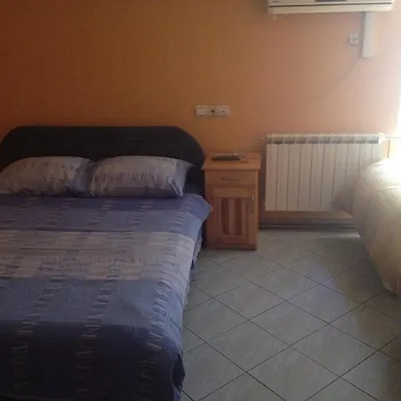 Plavi Motel 2*