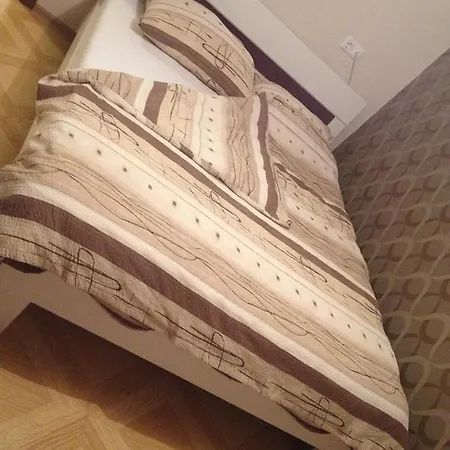Plavi 2* Mracaj